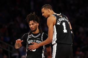 马刺vs文班亚马直播_NBA高清免费观看_马刺vs文班亚马比赛回放视频集锦