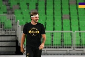 湖人vs东契奇直播_NBA高清免费观看_湖人vs东契奇比赛回放视频集锦
