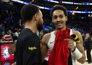 勇士vs库里直播_NBA高清免费观看_勇士vs库里比赛回放视频集锦